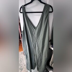 Universal Thread Olive Green Sleeveless V-Neck Dress